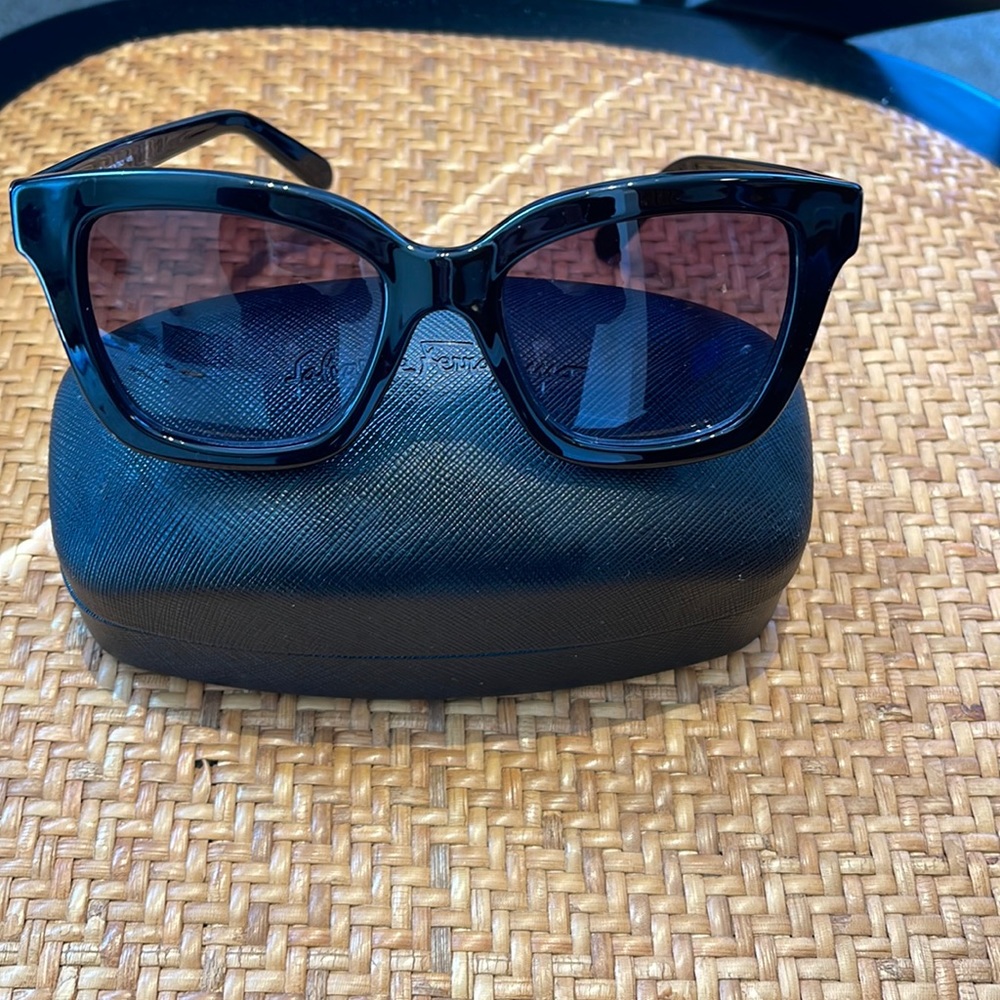 Ferragamo Sunglasses ☀️🕶️